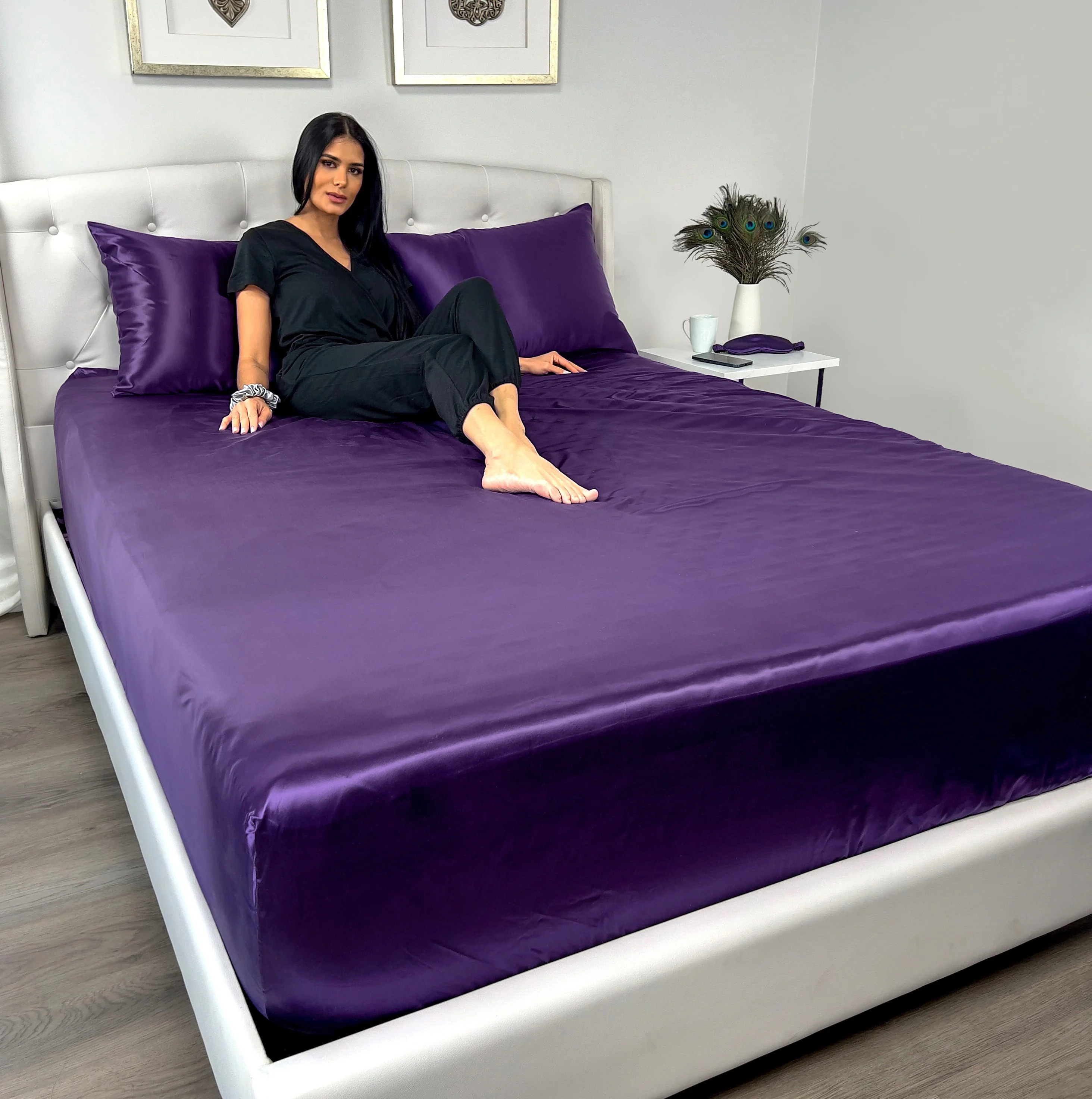 22 Momme Silk Fitted Sheet - Plum - Image 3