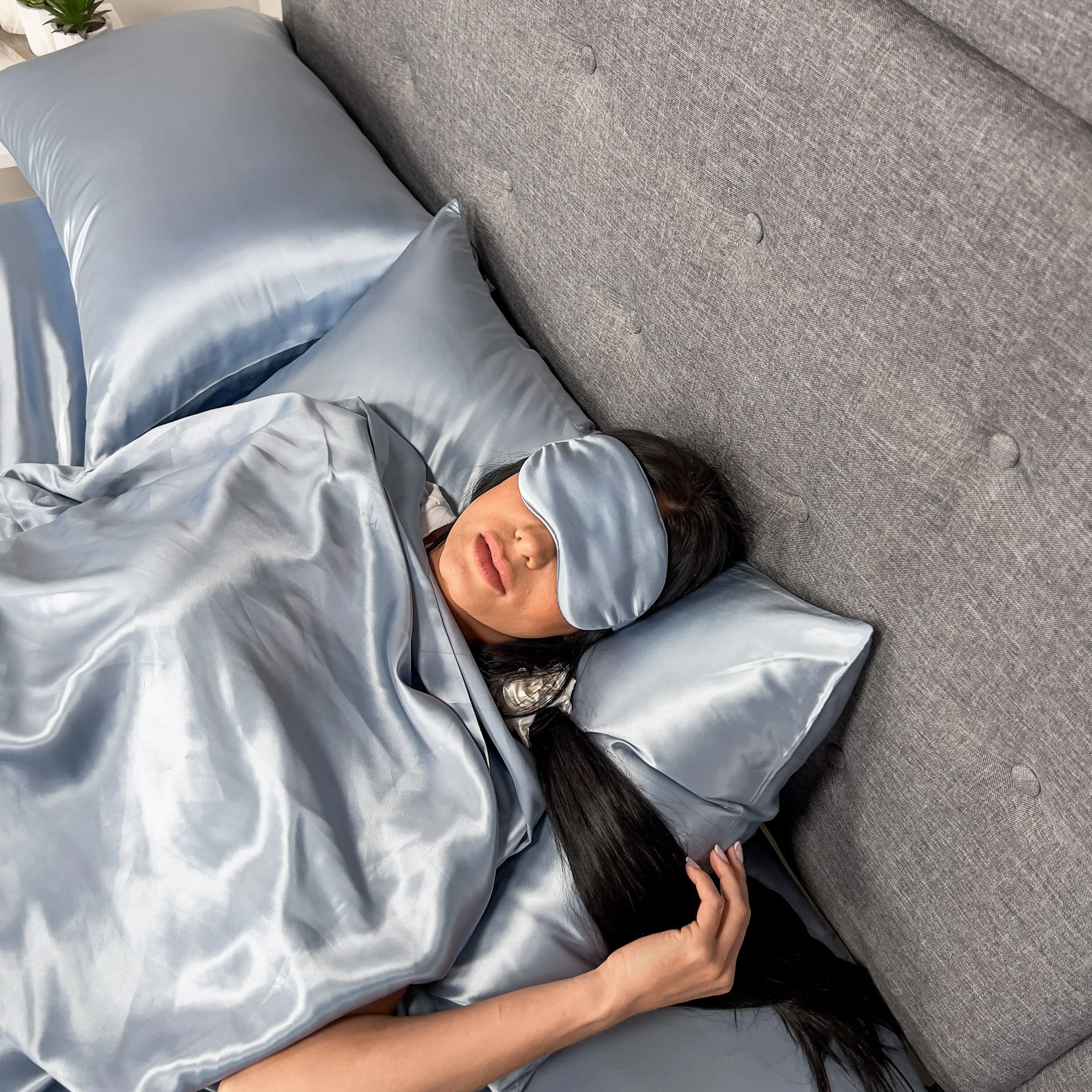 22 Momme Silk Pillowcase & Sleep Mask Gift Set - Steel Blue - Image 4