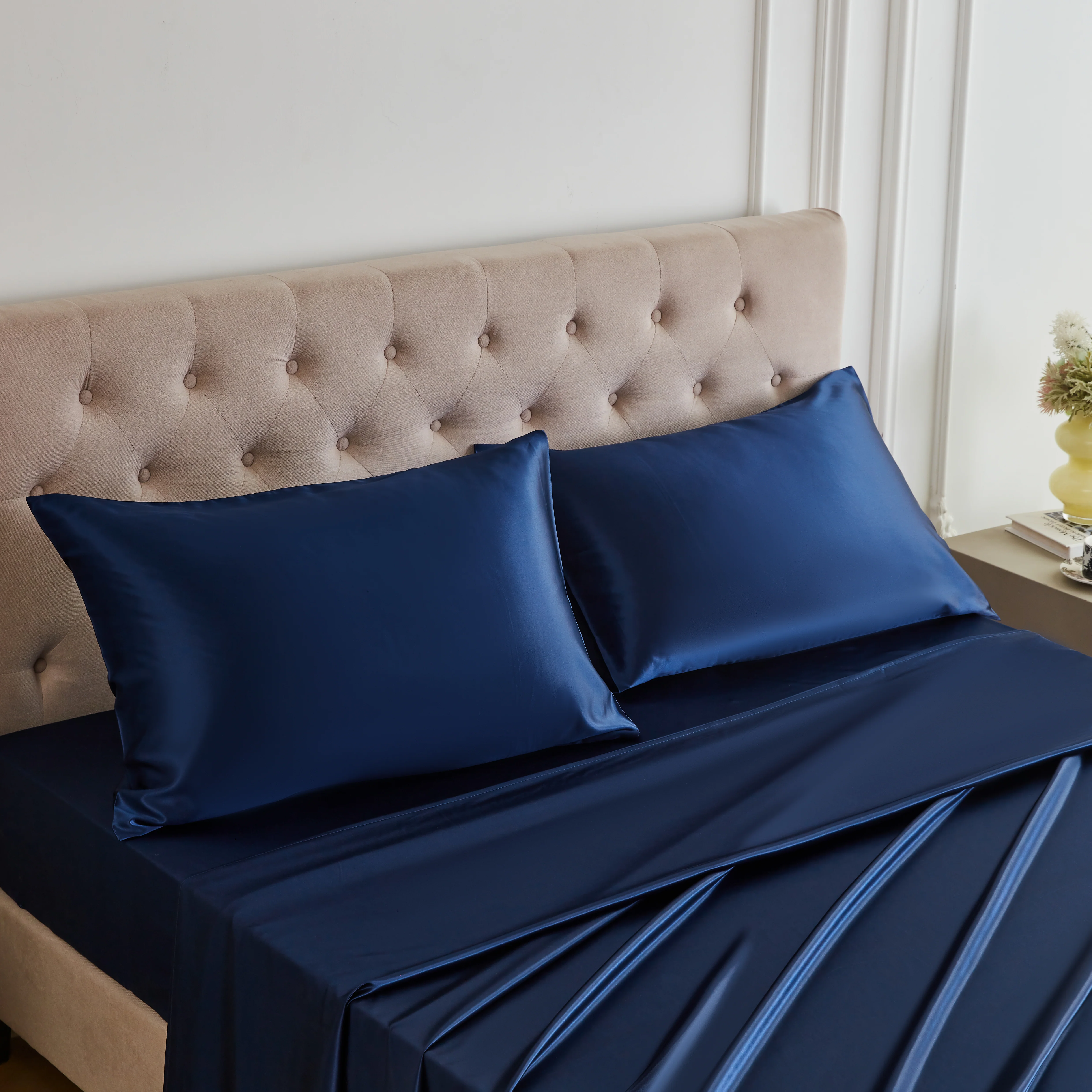 30 Momme Silk Sheet Set - Navy - Image 10