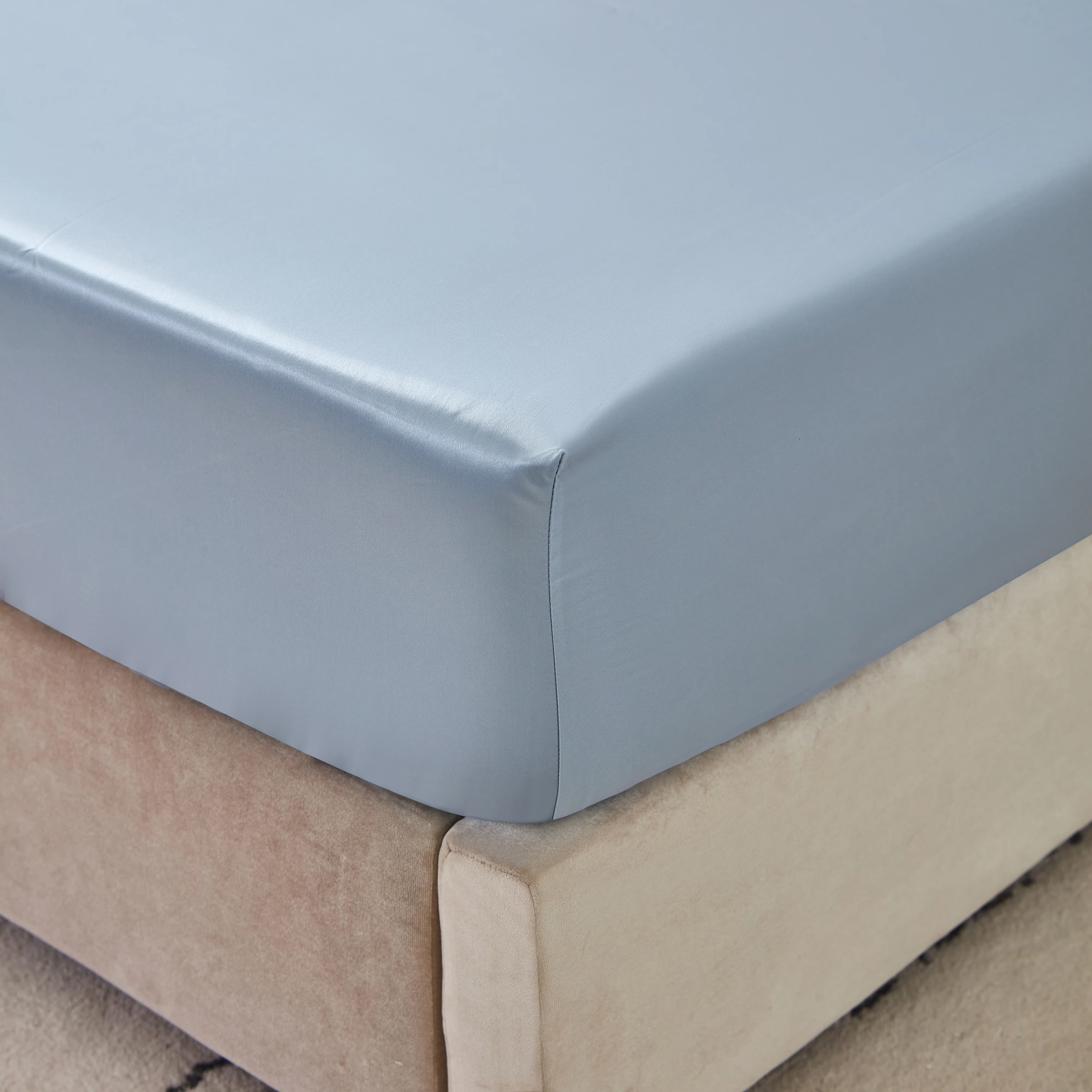 OUTLET 22 Momme Silk Fitted Sheet - Steel Blue - Image 4