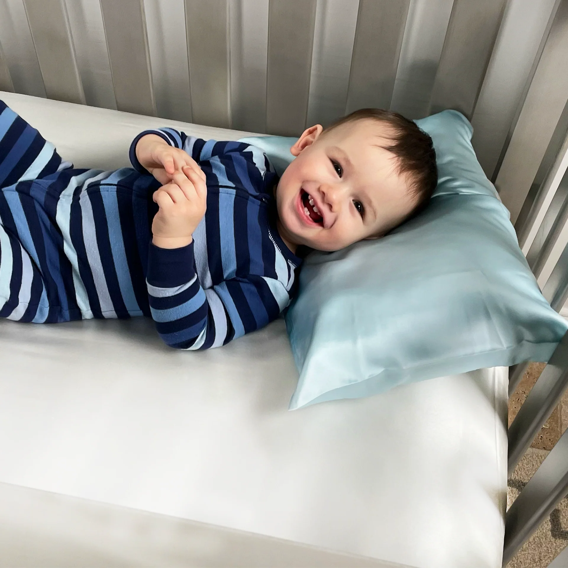 Pure Silk Toddler Pillowcase - Bedtime Blue - Image 2