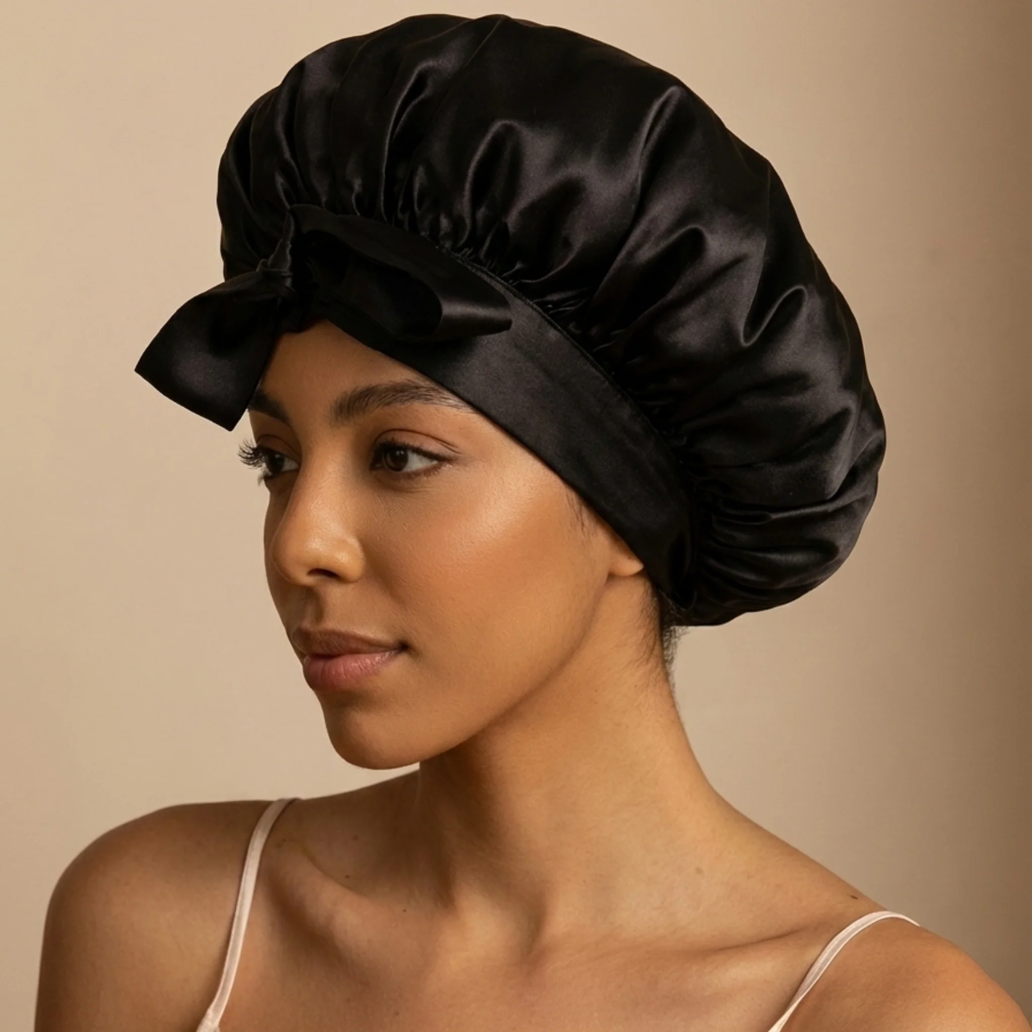 Silk Short Reversible Bonnet - Black - Image 2