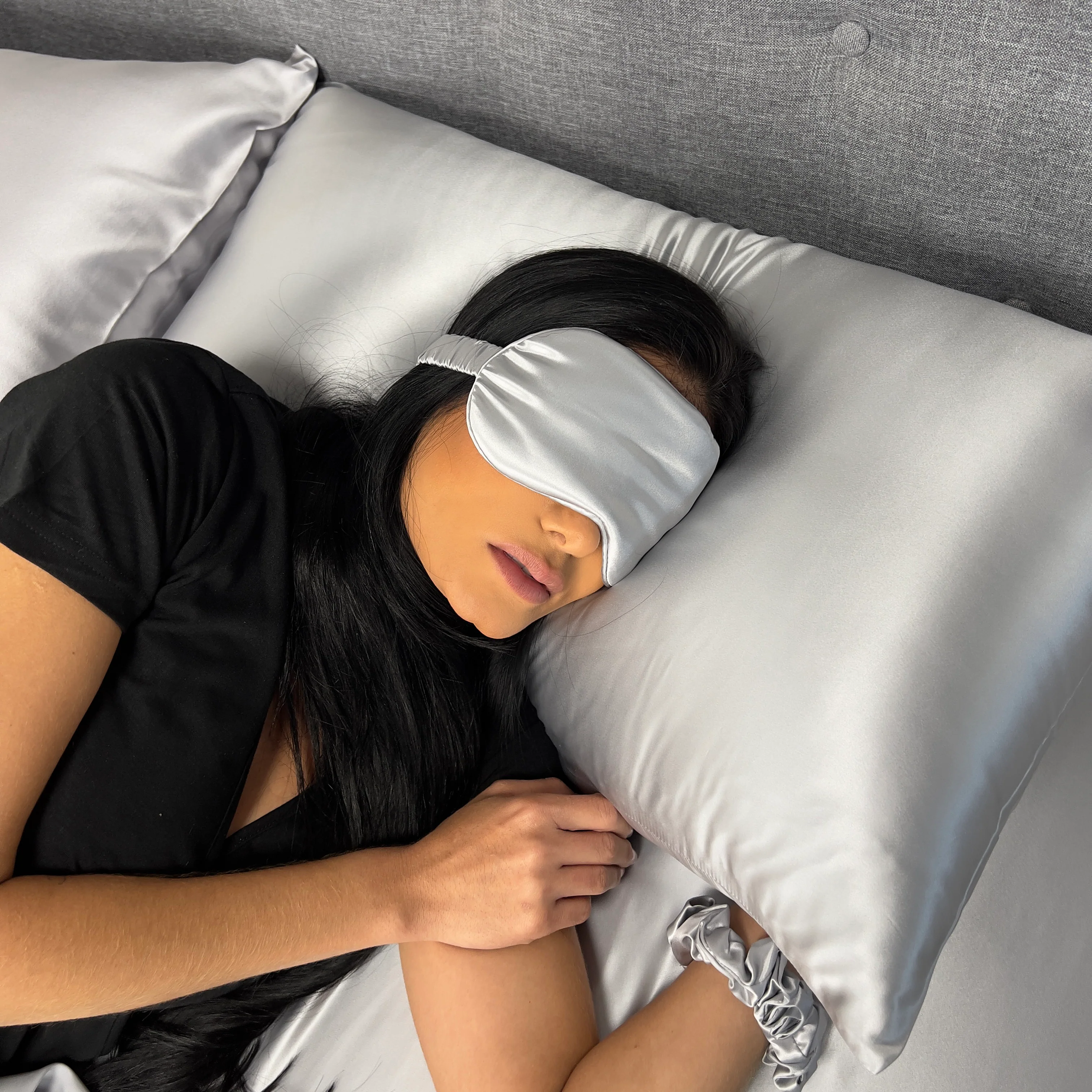 Silk Sleep Mask - Silver - Image 4